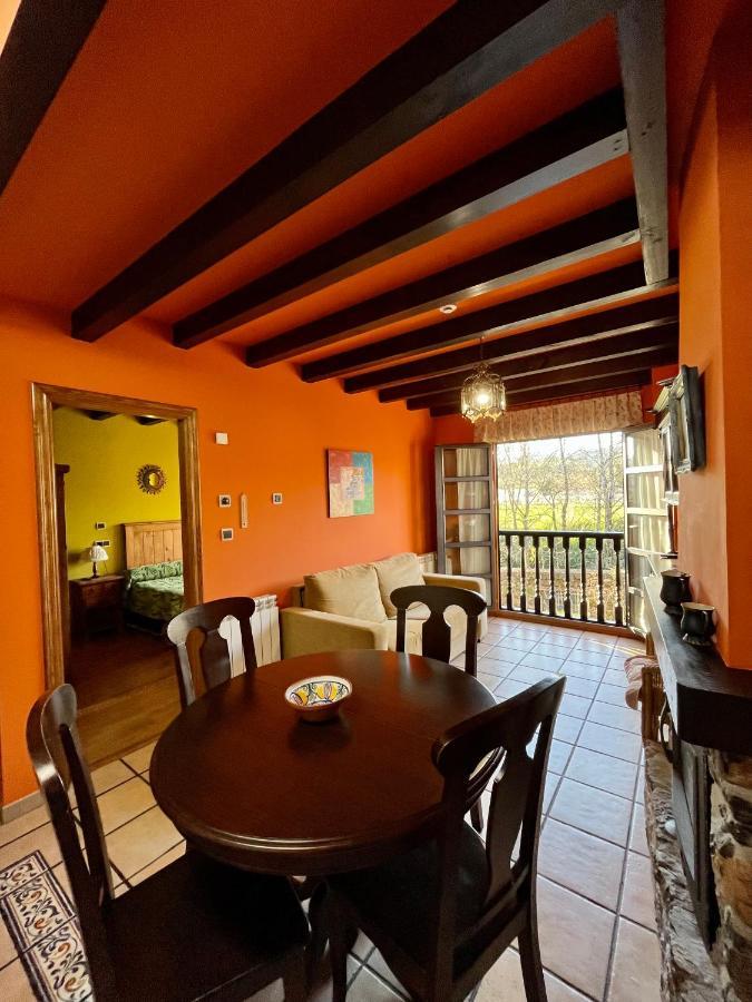 Apartamentos Turisticos Paseo De La Alameda Villaviciosa  Exterior photo