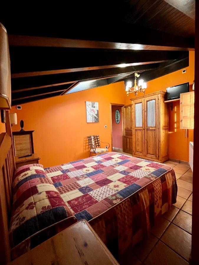 Apartamentos Turisticos Paseo De La Alameda Villaviciosa  Exterior photo
